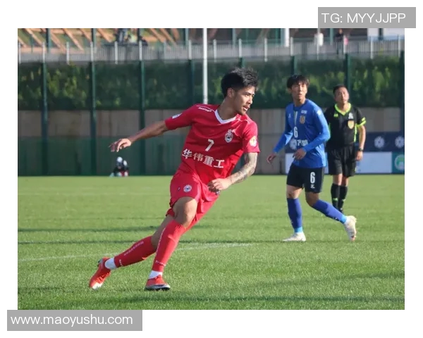 专访周敏:探寻足球成功背后的秘密与策略 专访周敏:探寻足球成功背后的秘密与策略