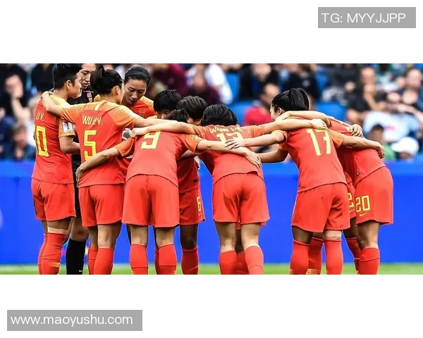 春节欢庆与足球激情交融的明星故事